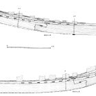 Profils de la quille et du brion, de la quille et de l'étambot (d'après Santamaria 1995, p. 136, fig. 133)