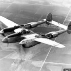 P-38 Lightning en vol (source https://www.af.mil/News/Photos/igphoto/2000592992/ © National museum of USAF)
