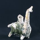 Le « chameau », pichet zoomorphe, vernis externe vert, céramique andalouse (Cliché Y. Rigoir © Y. Rigoir / CNRS-LAMM)