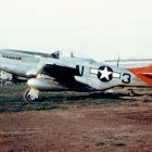 Avion P-51D, Red Tails des Tuskegee Airmen, reconnaissable grâce à son empennage rouge caractéristique (Source : https://www.nationalmuseum.af.mil/Upcoming/Photos/igphoto/2000487449/ © National museum of USAF)